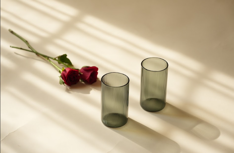 Ribbed smoke glass